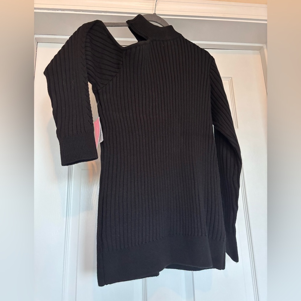 NWT JustFab Black Ribbed Women's Sweater with a Shoulder Cutout Detail - Picture 8 of 10